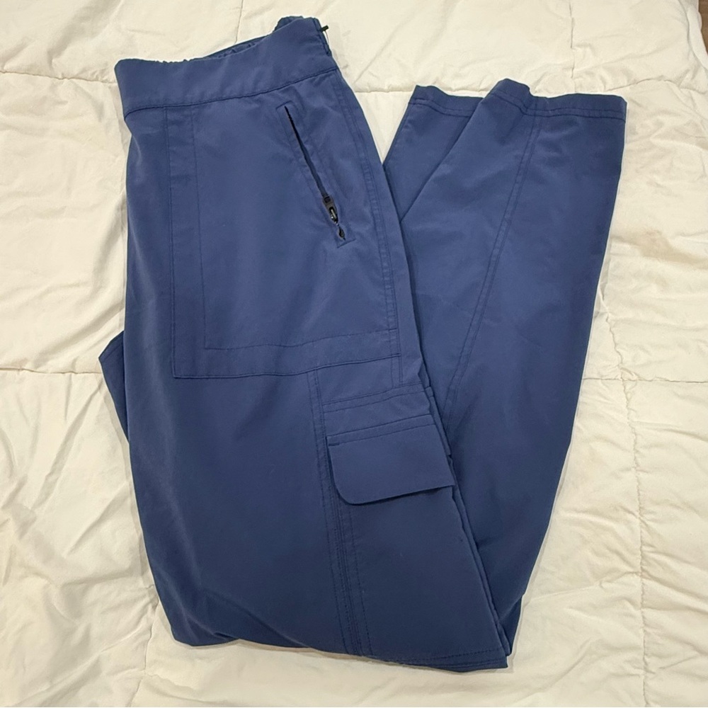 Athleta Endless High Rise Cargo Pants in Blue Size 10T Travel Athleisure Casual